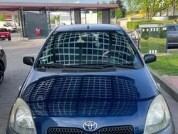 Blau Gebraucht 2002 Toyota Yaris Kleinwagen | 1.100 € (Etwas zu teuer)