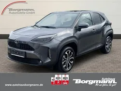 Grau Gebraucht 2023 Toyota Yaris Cross Team SUV | 24.990 € (Fairer Preis)