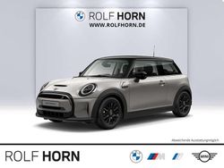 Melting silver iii metallic Gebraucht 2023 Mini Cooper SE Classic Kleinwagen | 18.810 € (Guter Preis)