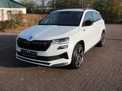 Weiß moon metallic Neu 2025 Skoda Karoq SportLine SUV | 39.000 € (Etwas zu teuer)