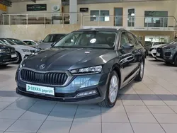Grau Gebraucht 2022 Skoda Octavia Kombi | 16.480 € (Guter Preis)