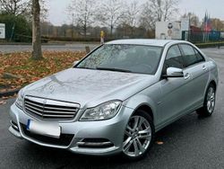Silber Gebraucht 2011 Mercedes C180 Limousine | 10.490 €