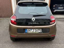 Braun Gebraucht 2016 Renault Twingo Life Kleinwagen | 6.399 € (Fairer Preis)