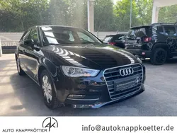 Rot (brillantrot) Gebraucht 2014 Audi A3 Ambition | 11.980 € (Fairer Preis)