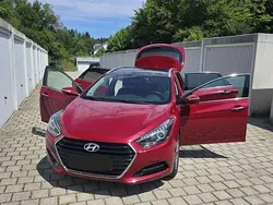 Rot Gebraucht 2018 Hyundai i40 Trend Kombi | 13.500 € (Guter Preis)
