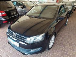 Deep black perleffekt (metallic) Gebraucht 2011 VW Polo Team Limousine | 7.850 € (Etwas zu teuer)