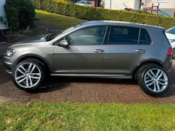 Grau Gebraucht 2015 VW Golf VII Cup Kleinwagen | 10.999 € (Fairer Preis)