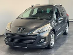 Grau Gebraucht 2010 Peugeot 207 Premium Kombi | 3.990 € (Fairer Preis)