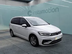 Weiß Gebraucht 2024 VW Touran R-line Van / Kleinbus | 37.090 € (Fairer Preis)