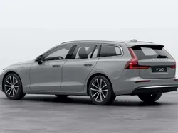 Andere farbe ggf. mit aufpreis Neu 2025 Volvo V60 Core Kombi | 36.100 €