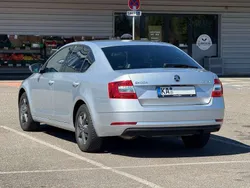 Silber Gebraucht 2018 Skoda Octavia Limousine | 16.500 € (Fairer Preis)