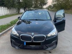 Schwarz Gebraucht 2019 BMW 225 iPerformance Kombi | 13.200 € (Guter Preis)