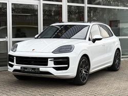 Weiß Gebraucht 2024 Porsche Cayenne S SUV | 124.800 €