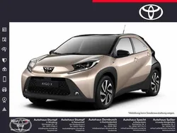 Ginger beige / schwarz Gebraucht 2024 Toyota Aygo Team Kleinwagen | 15.990 € (Fairer Preis)