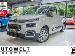 Grau Gebraucht 2021 Citroën Berlingo Feel Van / Kleinbus | 22.410 € (Etwas zu teuer)