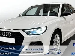 Weiß Gebraucht 2022 Audi A1 Sportback Ambiente Kleinwagen | 23.900 € (Guter Preis)