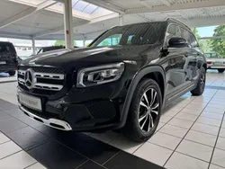 Mercedes GLB220
