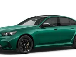 Grün Neu 2025 BMW M5 Sport Line Limousine | 148.899 € (Guter Preis)