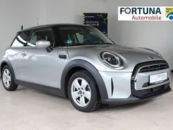 Silber Gebraucht 2023 Mini Cooper Essential Kleinwagen | 21.480 € (Guter Preis)