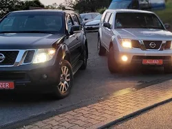 Silber Gebraucht 2007 Nissan Pathfinder Comfort SUV | 5.500 € (Guter Preis)