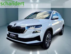 Moonweiß metallic Neu 2025 Skoda Karoq Tour SUV | 42.950 €