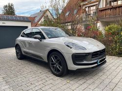Grau Gebraucht 2024 Porsche Macan SUV | 82.300 € (Superpreis)