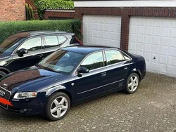 Blau Gebraucht 2004 Audi A4 Design Limousine | 3.500 € (Etwas zu teuer)