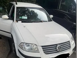 Weiß Gebraucht 2001 VW Passat Kombi | 1.350 € (Guter Preis)