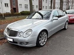 Silber Gebraucht 2009 Mercedes E200 Avantgarde Limousine | 7.000 € (Superpreis)