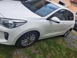 Weiß Gebraucht 2019 Kia Rio DREAM-TEAM Edition Limousine | 9.990 € (Superpreis)