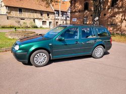 Grün Gebraucht 1999 VW Golf IV Kombi | 3.900 €