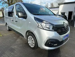 Grau Gebraucht 2018 Renault Trafic Komfort Van | 20.450 € (Etwas zu teuer)