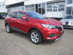 Rot (metallic) Gebraucht 2020 Renault Kadjar LIMITED SUV | 15.490 € (Fairer Preis)