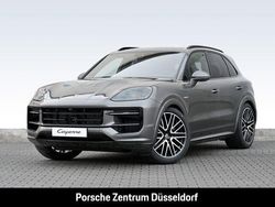 Grau Gebraucht 2022 Porsche Cayenne SUV | 156.090 €