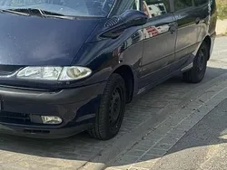 Blau Gebraucht 2002 Renault Grand Espace Van / Kleinbus | 1.490 €