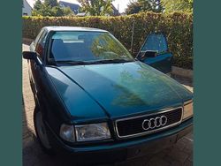 Grün Gebraucht 1991 Audi 80 Limousine | 2.000 €
