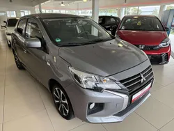 Grau Gebraucht 2023 Mitsubishi Space Star Select+ Kleinwagen | 13.990 € (Fairer Preis)