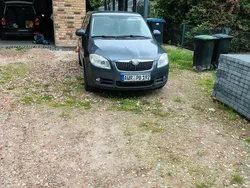 Grau Gebraucht 2007 Skoda Fabia Kleinwagen | 1.500 €