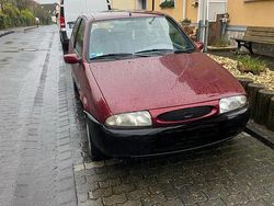 Rot Gebraucht 1998 Ford Fiesta Kleinwagen | 399 € (Fairer Preis)