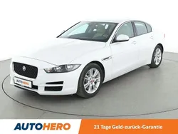 Weiß Gebraucht 2017 Jaguar XE Pure Limousine | 18.890 € (Guter Preis)