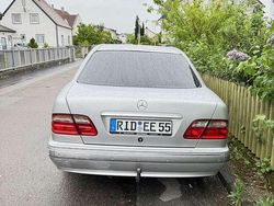 Gebraucht 2001 Mercedes E220 Elegance Limousine | 4.000 € (Guter Preis)