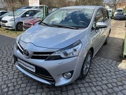 Silber Gebraucht 2013 Toyota Verso Executive Van / Kleinbus | 14.999 € (Etwas zu teuer)