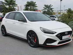 Weiß Gebraucht 2022 Hyundai i30 N Performance Limousine | 30.890 € (Etwas zu teuer)