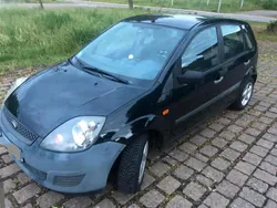 Blau Gebraucht 2007 Ford Fiesta Kleinwagen | 1.350 €