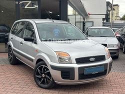 Silber Gebraucht 2008 Ford Fusion Style Limousine | 2.790 € (Fairer Preis)