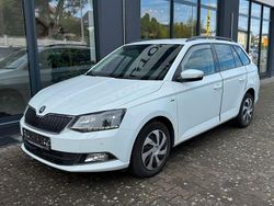 Weiß Gebraucht 2018 Skoda Fabia Clever Kleinwagen | 5.999 €