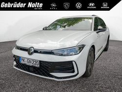 Weiss / pure white Gebraucht 2025 VW Passat R-line Limousine | 45.950 € (Fairer Preis)
