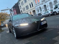 Schwarz Gebraucht 2017 Alfa Romeo Giulia Limousine | 23.900 €