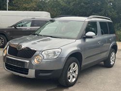 Platin grau metallic Gebraucht 2010 Skoda Yeti Plus Edition SUV | 5.999 € (Fairer Preis)