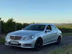 Silber Gebraucht 2011 Mercedes E220 Avantgarde Limousine | 9.500 € (Guter Preis)